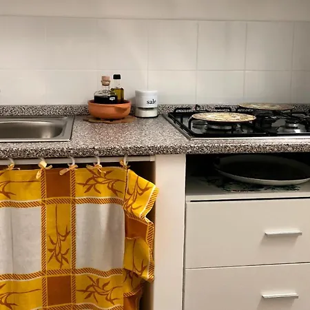 La Pomelia Di Gio Mondello